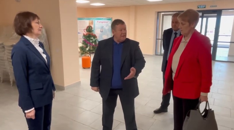 Панков рассказал, как проекты Володина сделали жизнь в Озинском районе комфортнее